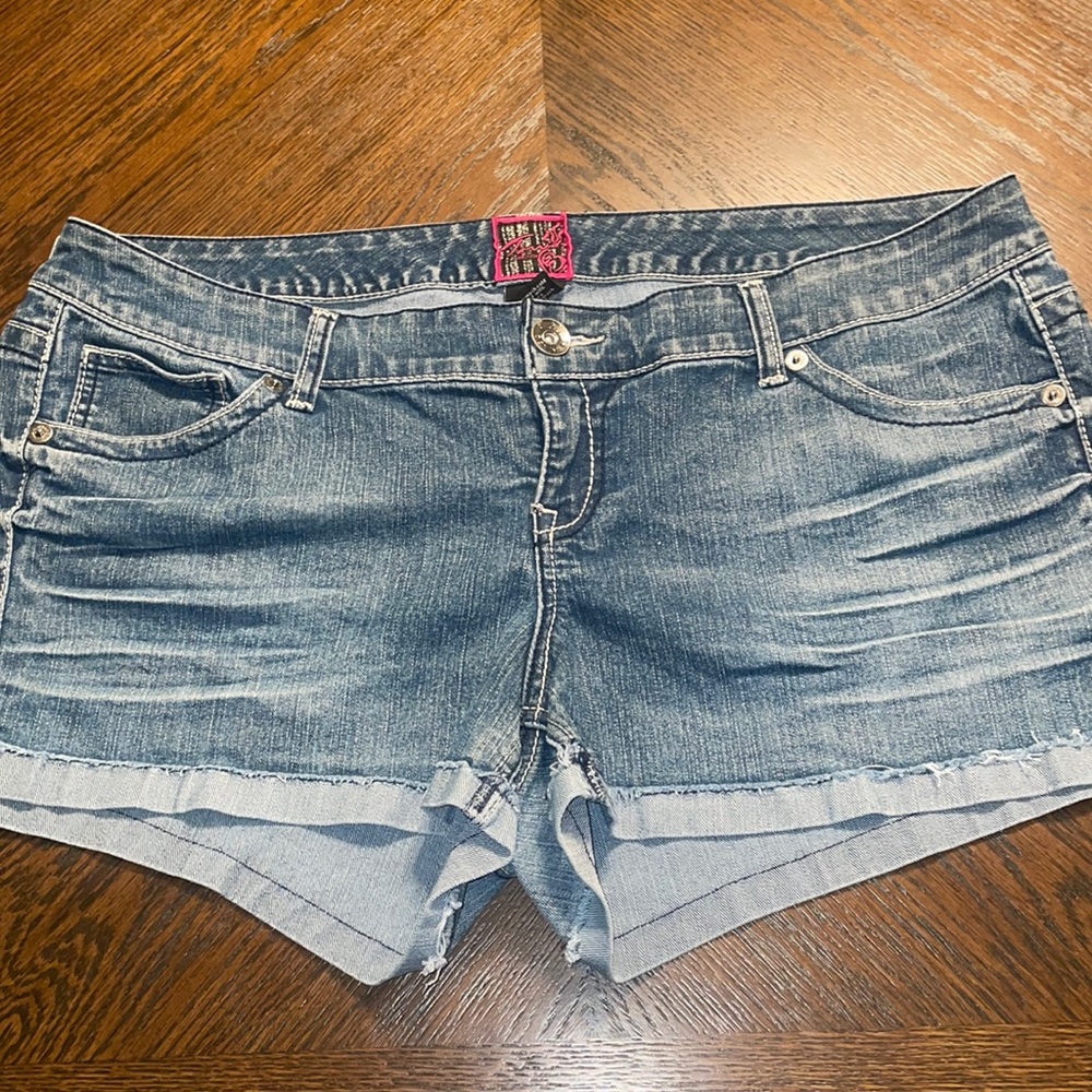 Vintage Torrid Midi Denim Shorts Size 18